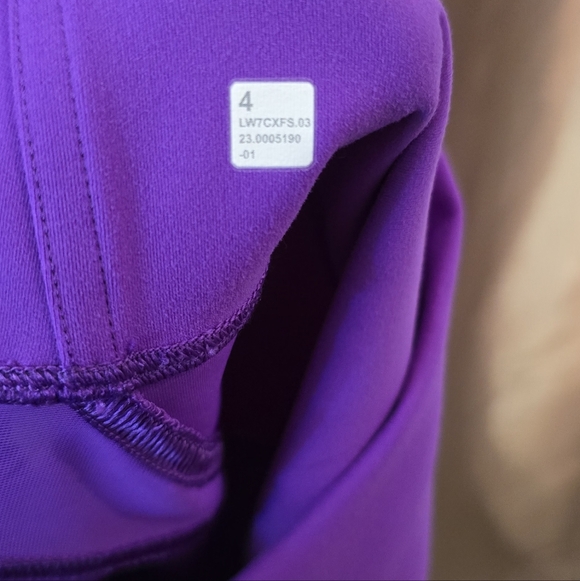 lululemon athletica Atomic Purple Wunder Train Shorts - Picture 8 of 8
